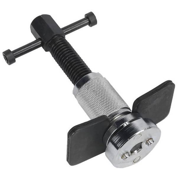 Presa etrieri cu piston